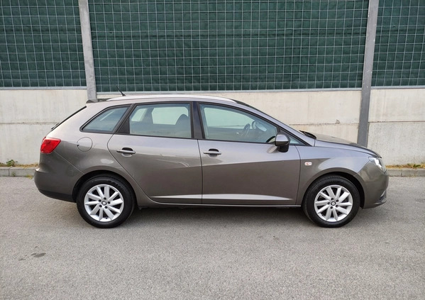 Seat Ibiza cena 27700 przebieg: 134000, rok produkcji 2015 z Warszawa małe 154